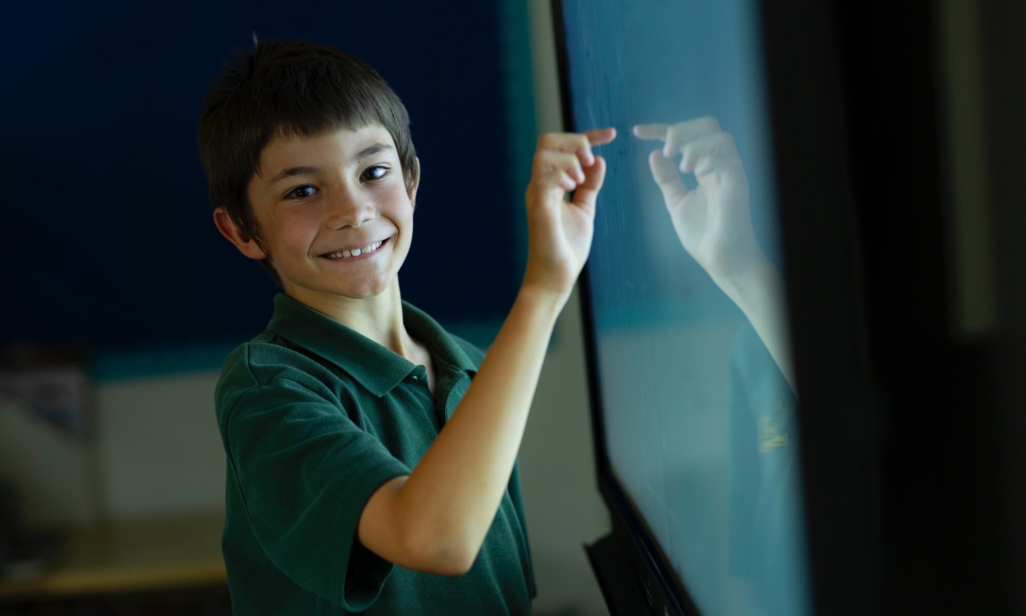 Langham oaks Student with screen